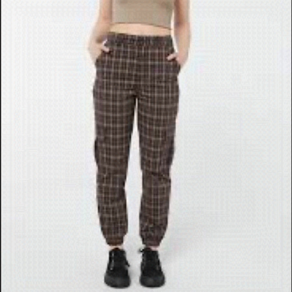 ⭐️nwt Revamped Plaid Cargo Jogger Pants⭐️